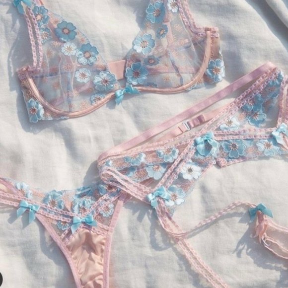 For Love & Lemons Aurora Thong Panty ๐ - Picture 7 of 8